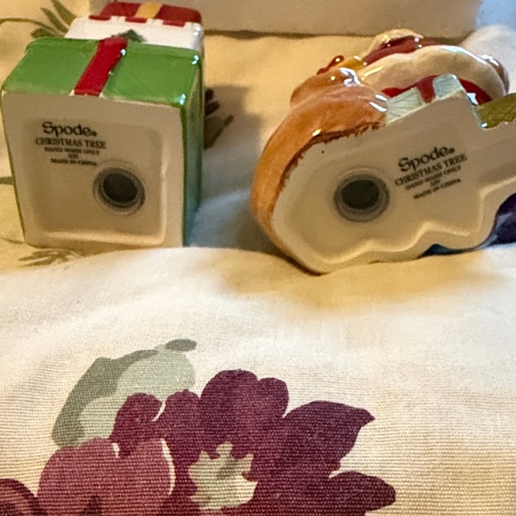 Spode Christmas Tree Santa and Gift Box Set - Picture 4 of 6